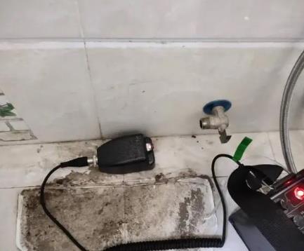 安陆屋顶漏水维修公司分享下卫生间漏水的危害及解决方法